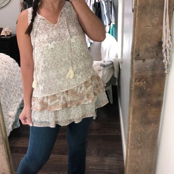 Jolt xsmall tan floral ruffle tiered boho top - Picture 1 of 4